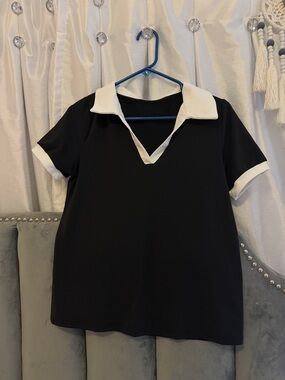 Black Short Sleeve V-Collar Top with White Trim